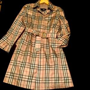 Authentic Burberry Signature Check Raincoat Size 12